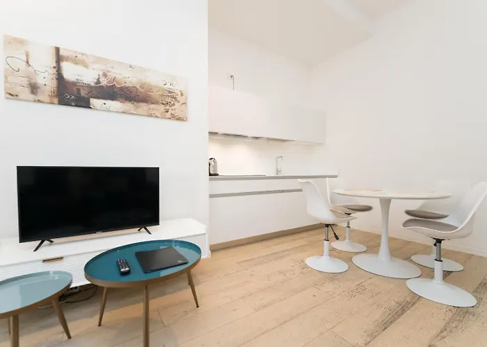 Luxury One Bedroom Corso Buenos Aires Next Duomo